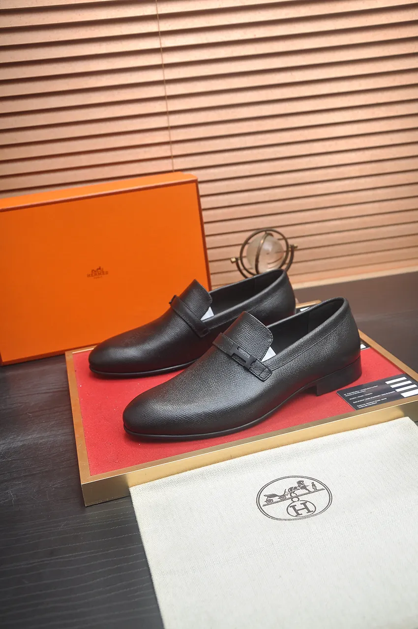 Men's shoes💰540💶[HERMES] (cowhide lining)🍀Italian top luxury🍀He does not pursue novel styles and gorgeous colors, but attracts the favor of successful men with his flawless, elegant and classic style. Formal leather shoes This very comfortable, simple and stable style allows you to easily match any style! The pattern is absolutely 1:1 refined from the original case, and we strive for excellence in materials, imported cowhide + cowhide lining💪💪💪extraordinary texture👍! .Code number: 39-45 (45 customized)